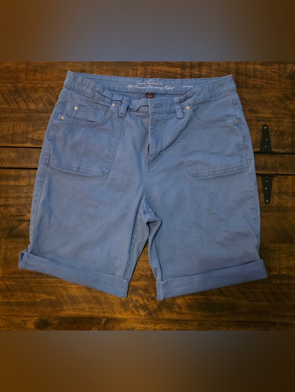 Gloria Vanderbilt Light Blue Flat Front Women's Bermuda Shorts